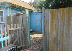 37-летнюю астраханку задержали за убийство знакомого ножом во время застолья