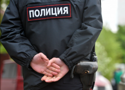 В Астрахани полицейские принуждали местных жителей совершать преступления