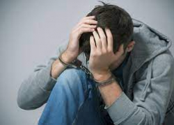 В Астрахани подросток попался на перепродаже наркотиков