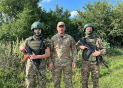 Депутат астраханской облдумы встретился с нашими земляками на передовой