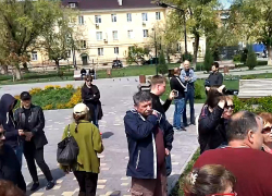 Митинг за эвтаназию агрессивных собак в Астрахани попытались сорвать