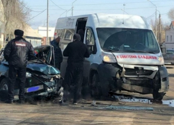 Пятеро астраханцев пострадали в ДТП с участием маршрутки