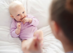 В Астрахани в июле мальчиков родилось больше девочек