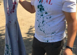 Полиция задержала женщину, плеснувшую зеленкой в членов избиркома