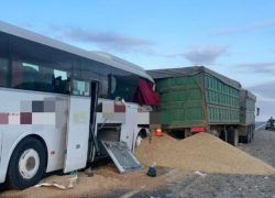 Автобус из Астрахани попал в аварию в Ставропольском крае