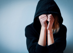 Астраханские пограничники поймали иностранную контрабандистку в федеральном розыске