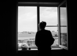 Как обезопасить своего ребенка в период открытых окон