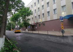 В Астрахани улицу Советской Милиции покроют двуслойным асфальтом