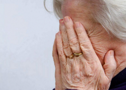 В Астрахани телефонные мошенники "развели" пенсионерок на 220 тысяч рублей