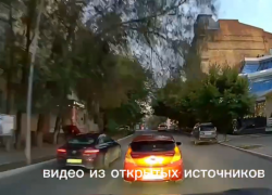 У астраханки могут отобрать водительские права за езду по встречке
