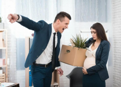 Астраханки сталкивались с негативом от начальства и коллег после новости о декрете 