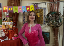 В Астраханском театре юного зрителя выставили «состояния» Анны Максаковой