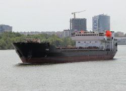 В Астраханской области сняли судно, которое село на мель 2,5 месяца назад