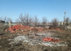 На севере Астраханской области обнаружили свалку репчатого лука