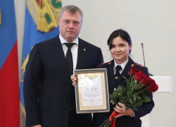 Губернатор Игорь Бабушкин наградил лучших астраханских полицейских