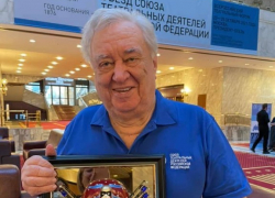 Руководитель ТЮЗа стал первым астраханцем, получившим "Золотую маску"