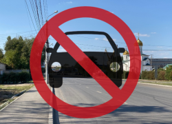 В Астрахани на двух улицах ограничат автодвижение из-за ухода за деревьями