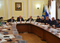 Полиция и МЧС будут следить за безопасностью астраханцев на новогодних праздниках