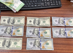 Астраханский таксист ограбил пассажира 