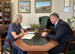 Астраханский губернатор встретился с первым замминистра труда и соцзащиты России 