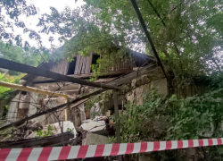 В Астрахани рухнула стена многоквартирного дома в Трусовском районе