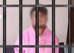 Астраханца посадили на 13 лет за попытку убийства женщины и двух полицейских