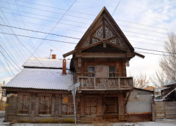 Астраханцы не хотят покидать аварийный дом на улице Нечаева