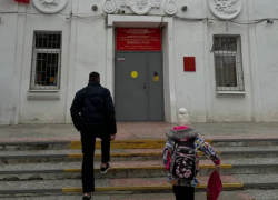 Астраханцам раскрыли зарплаты учителей и педагогов в регионе