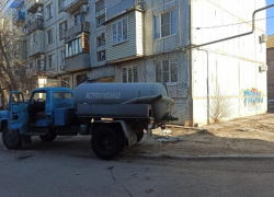 Ликвидацией коммунальной аварии в Военном городке занимается «Астрводоканал»