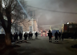 В Астрахани горел тепловозоремонтный завод