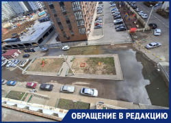 Жители Таманского переулка в Астрахани жалуются на протечки канализации