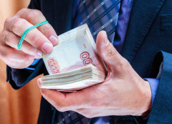 Астраханская прокуратура помогла 16 сотрудникам ООО «МИК» получить законную зарплату