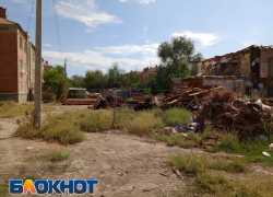 Смертельная опасность угрожает детям возле астраханской школы