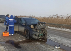 Два астраханца остаются в тяжелом состоянии после ДТП в Красноярском районе