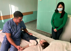 «Рука отекла и посинела»: астраханские медики спасли девочку от ампутации