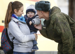 Власти Астраханской области опубликовали перечень мер поддержки бойцов и членов их семей