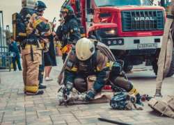 В Астрахани экс-замначальника учебного центра ФПС брала взятки у коллег-пожарных