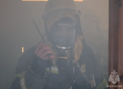 В Астрахани сгорел частный дом вместе с хозяином: проводится проверка