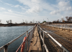 Стало известно, где в Астрахани появится понтонный мост через реку Царев