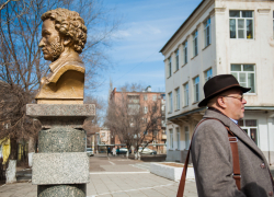 Ушла эпоха: Виталий Гутман покинул пост министра образования Астраханской области 