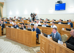 Единогласно: астраханские депутаты поддержали инициативу начинать заседания с гимна