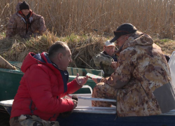В Астраханской области межведомственный рейд следит за рыбаками-любителями