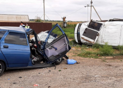 Шесть человек пострадали в ДТП под Астраханью 