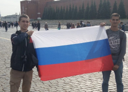 Два фаната астраханского «Волгаря» отправились на выезд в Санкт-Петербург автостопом 