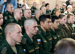 Тридцать астраханских призывников отправились на прохождение срочной военной службы