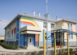 Игорь Бабушкин открыл новый детсад в астраханском поселке