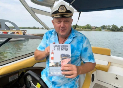 «Больше бедным я не буду»: основатель сети «Блокнот» Олег Пахолков написал книгу