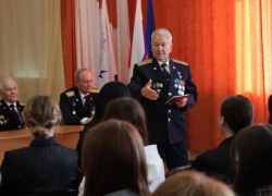 Ветераны УФСБ рассказали молодежи о подвигах астраханского контрразведчика