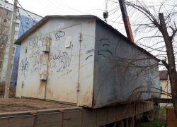 В Астрахани массово демонтируют гаражи и ларьки у детсадов и школ