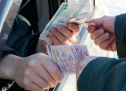 Астраханских гаишников уволили со службы за получение взятки